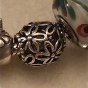 Flower pandora charm